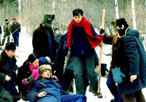 �ж����޵�10������Ӿ� ����ÿһ�����ޱȵ�Ű��